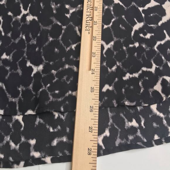 Loft Leopard Print Top Womens Medium V Neck Faux Leather Trim Long Sleeve - Picture 10 of 11